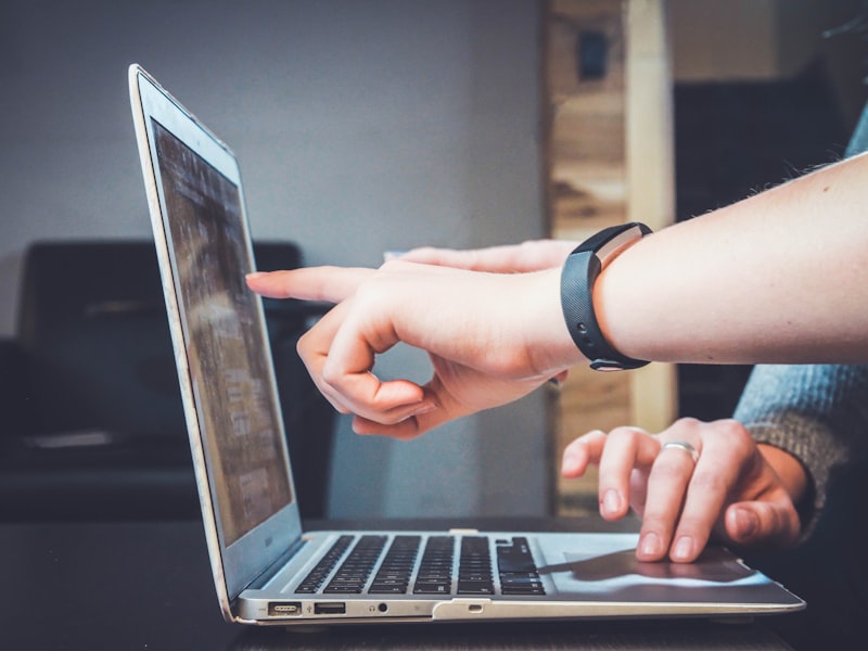 24/7 cybersecurity support contract